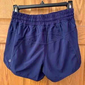 Lululemon tracker shorts